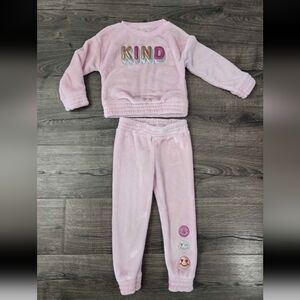 Girls Cozy Plush Outfit Size 4t